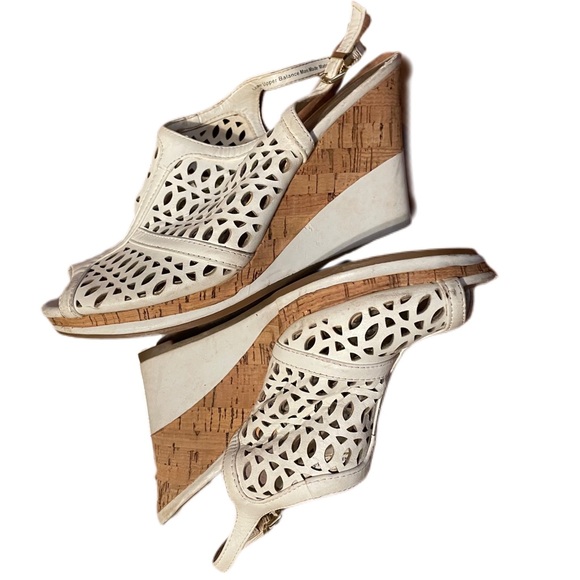 Wedge Sandals - Picture 1 of 8